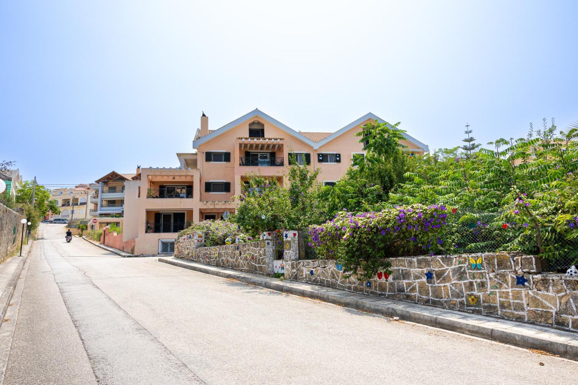 Domus City Apartment Argostoli  Eksteriør billede